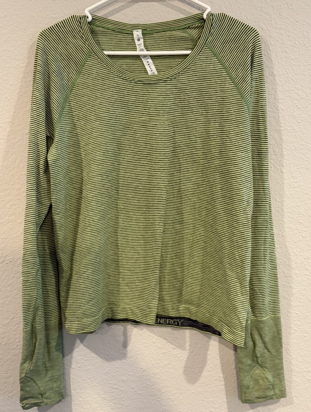 Lululemon Womens Swiftly Tech Long Sleeve Race Length Green Grey Stripes Size 14